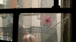 ಕರ್ಲಿ ಕೂದಲಿನ ವೇಶ್ಯೆ  ...